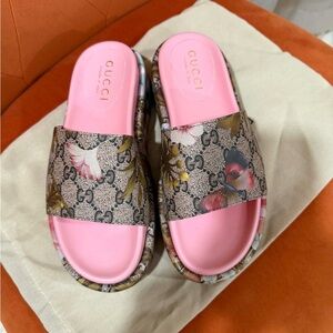 Gucci Pink and Floral Pattern Slides